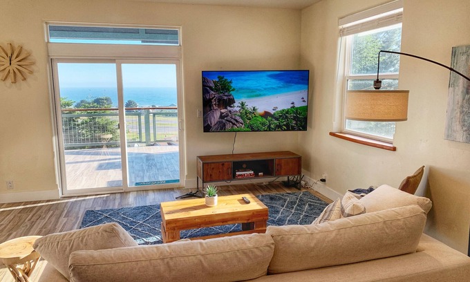 Shelter Cove Casa | ★★★★ Brand New Beautiful Ocean View Home ★★★★