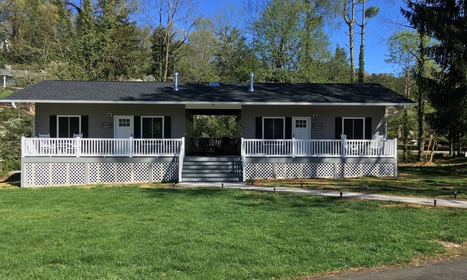 Waynesville Cabaña | A estrenar Blue Ridge Cottage a poca distancia del centro de Waynesville