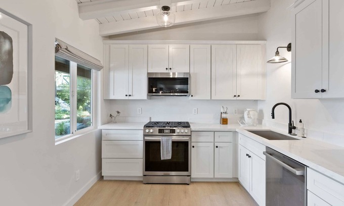 Lakeside Park Complejo | Brand New Boutique Stay - Stateline, Heavenly, Beach - South Lake Chalet