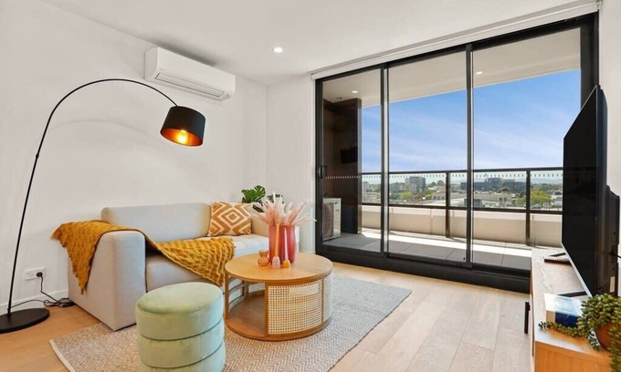 Box Hill Apartamento | Brand New Box Hill Central Executive w/ pool+gym