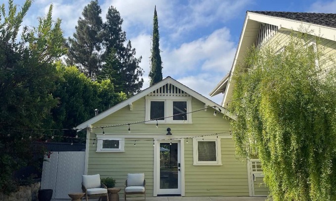 Glenwood Cabaña | Brand New Charming Guest House in lovely Northwest Glendale CA. Private &Quiet