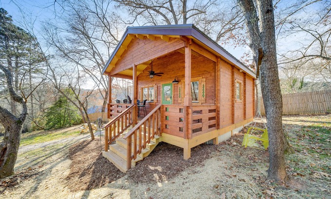 Canton Cabina | Brand new cozy cabin in the mountains. 2 bedrooms with an adorable loft.