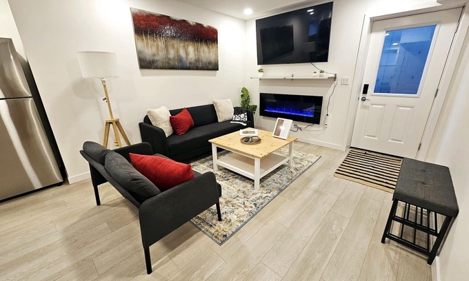 Colwood Casa | Brand New, Cozy, Quiet, Clean Basement Suite @ Royal Bay Close to Golf Courses
