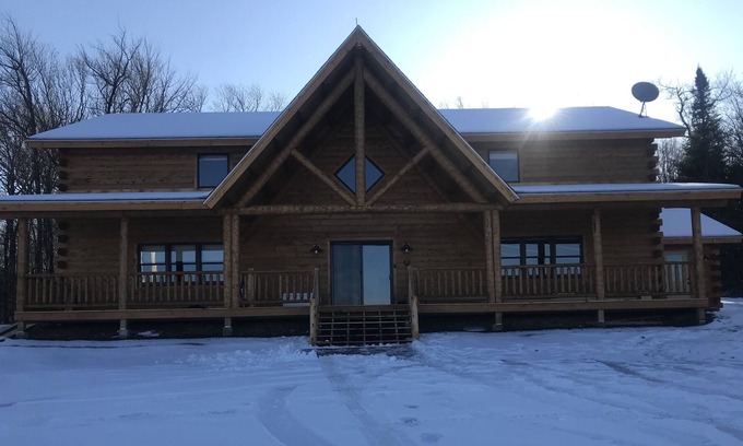 Searsburg Cabina | Brand New Custom Log Cabin In The Green Mtn Forest