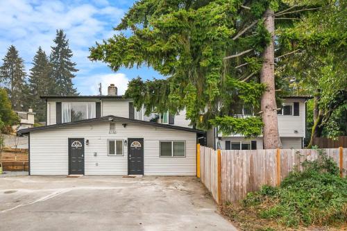 Picnic Point-North Lynnwood Apartamento | Brand New Designer's Modern 1BR Home 1min to I-5