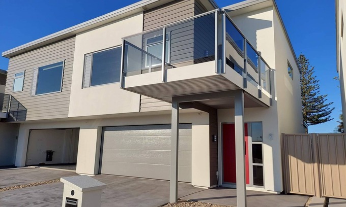 Napier Casa | Brand New Executive Residence