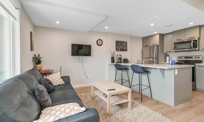 Keith Apartamento | Brand New Executive Suite