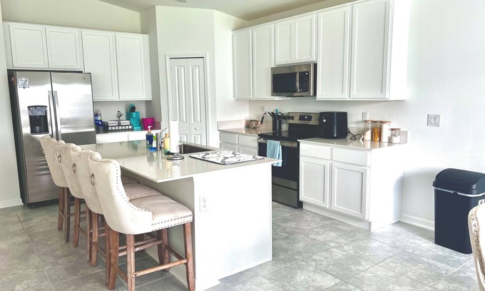 Lake Wales Casa | Brand New, Family-Friendly Home by LegoLand/Peppa Pig Park!!