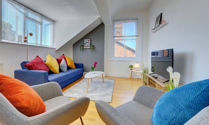 Leamington Spa Apartamento | Brand new bright & spacious apartment with views over Leamington Spa