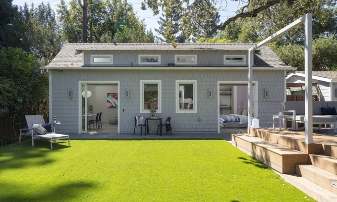 Oak Knoll - Redwood Park Cabaña | Brand New Guesthouse in Redwood City near Stanford.