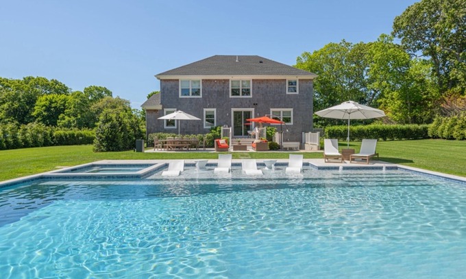 East Quogue Casa | Brand New Hamptons beach house 2 minutes walk to EQ village w/gunite pool & spa