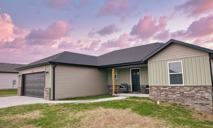 Springfield Casa | Brand-New Home in Springfield Missouri Near Ozark Empire Ground