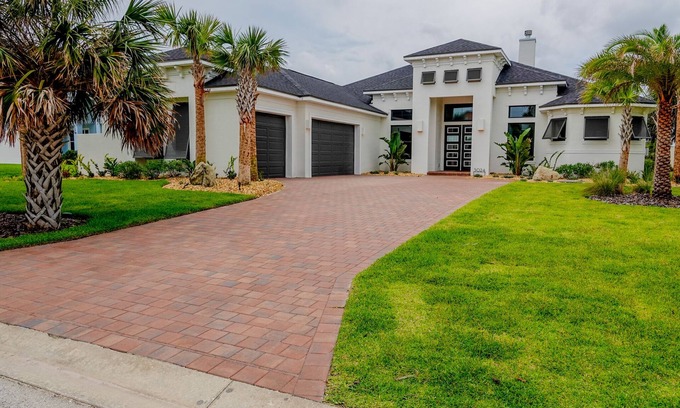 Painters Walk Casa | BRAND NEW HOME! Intracoastal Waterway & Beach Access! Welcome to The Blue Heron!