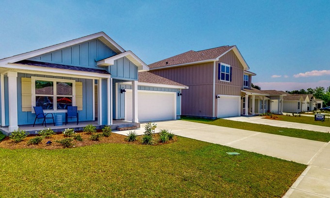 Northwest Pensacola Casa | Brand-New Home with a Large Yard, Grill, Kitchen