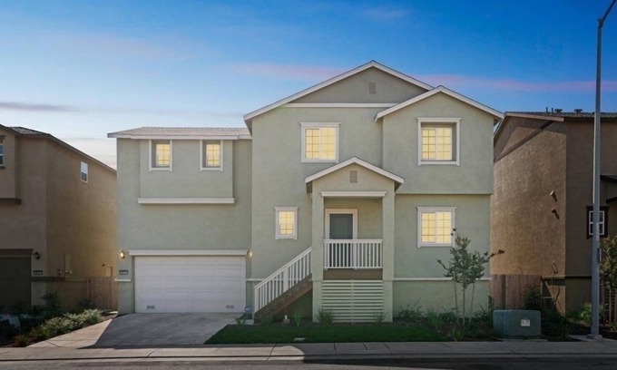 Stockton Casa | Brand new house, located of I-4, with easy access to the Valley and the Bay.