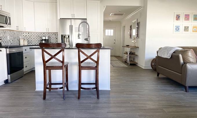 Mauldin Casa | Brand new house. Pet friendly. King bed. Mauldin Simpsonville. 2 car garage.