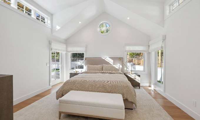 Amagansett North Casa | Brand New in Amagansett. Walk to beach & town. Pool, hot tub, sport court!