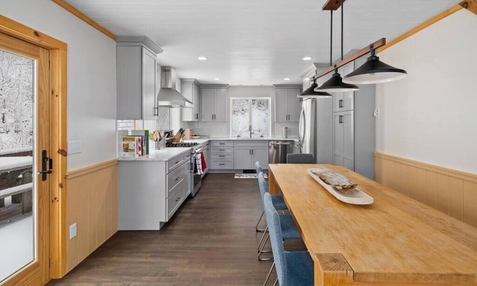 West Dover Casa | Brand New Kitchen & Bathrooms, close to Mt Snow!