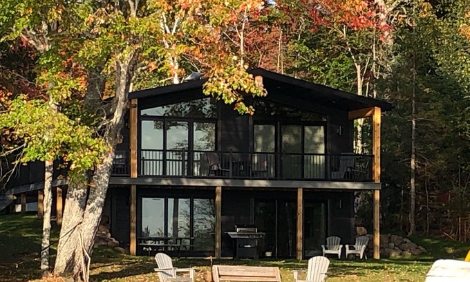 Mohawk Casa | Brand New Lake House - Charming waterfront property near Mount Bohemia