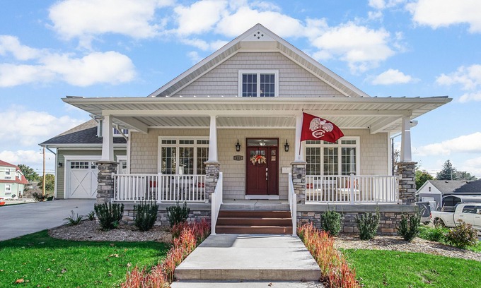 Culver Casa | Brand new large Culver house close to Culver Academies