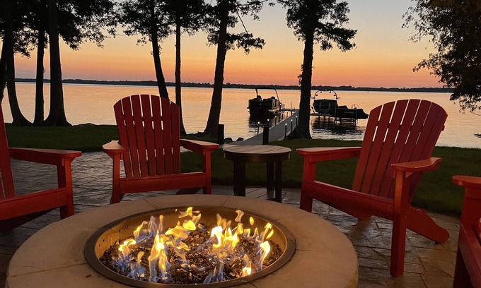 Rapid City Casa | BRAND NEW LISTING!!! Stunning Elk Lake Get Away