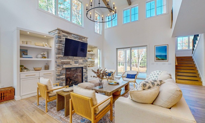 Glen Arbor Casa | Brand New Luxurious Home, w/ Fire pit, Gas Grill, near Lakes & Trails!