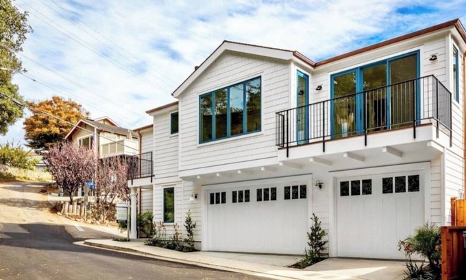 Capitola Casa | Brand New Luxury Home - Steps from Capitola Beach!