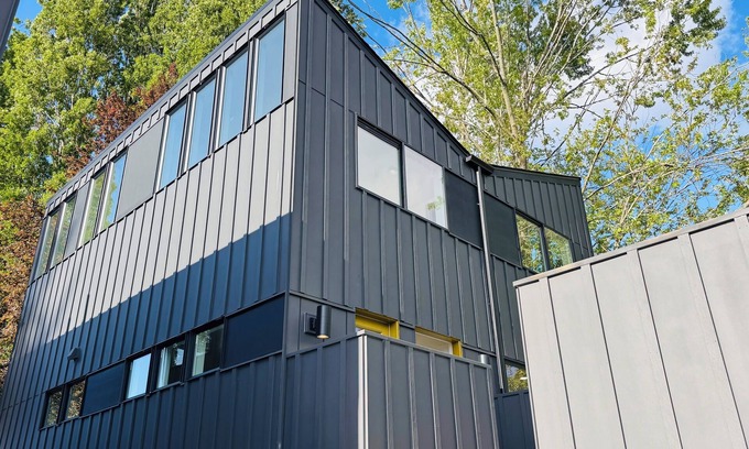 Victory Heights Casa | Brand New 4BR Luxury Seattle Retreat