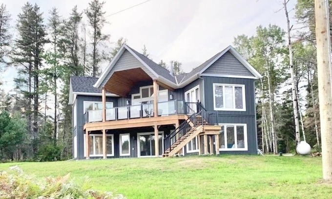 Timiskaming District Cabaña | Brand new luxury waterfront cottage
