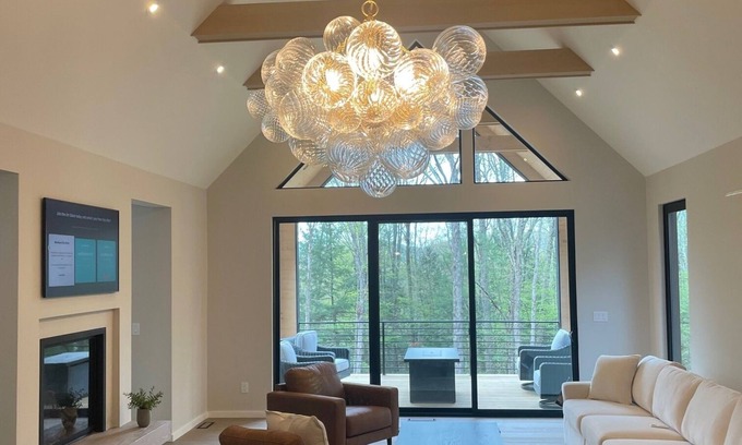 Windham Casa | Brand NEW MINT Windham 5BR/4.5BA home on 5 acre, wooded hilltop.