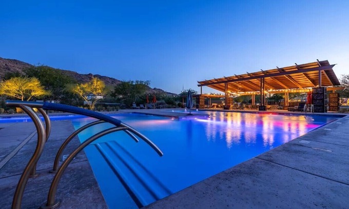 South Mountain Casa | Brand New Modern 3BR Retreat – Pool, Jacuzzi, Gym & Stunning Views
