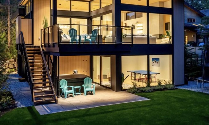Blueberry Hill Chalet De Esquí | Brand New Modern Chalet Close to Village, Lifts, Lake, Golf Course, Valley Trail