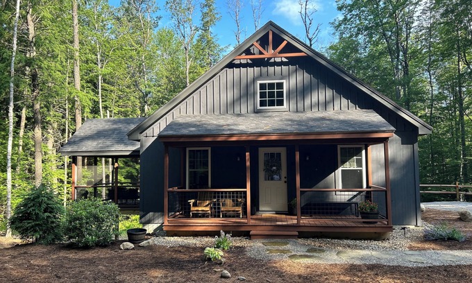 Campton Casa | Brand new mountain home with rustic charm in the heart of the whites!