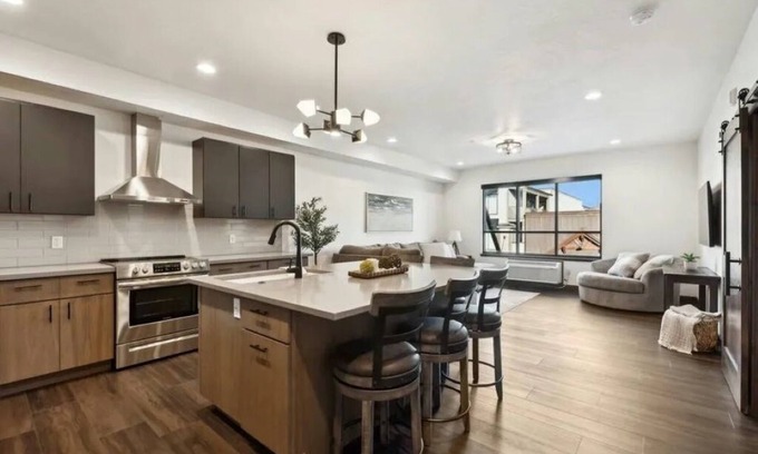 Columbia Falls Condominio | Brand New Nucleus Loft Near Glacier National Park