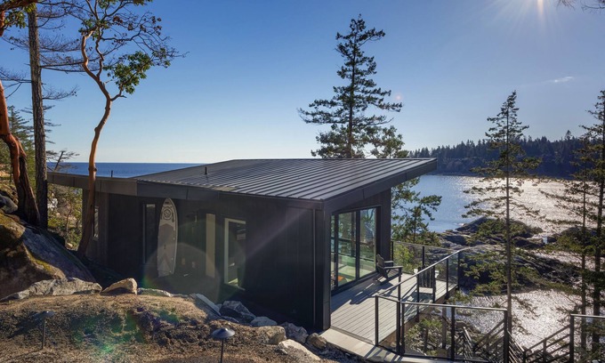Halfmoon Bay Casa | Brand New Ocean Front Getaway Just Steps From The Ocean