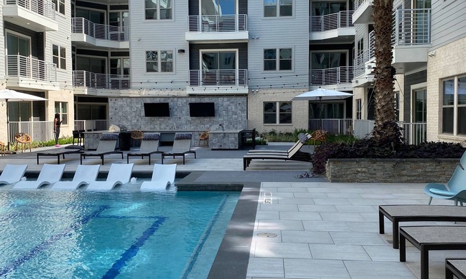 Greenway Plaza-Upper Kirby Apartamento | BRAND NEW “PARIS” Theme Luxury apt in River Oaks