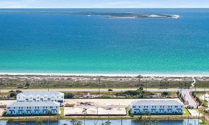 Port St. Joe Casa | BRAND NEW! Port St. Joe Beach Retreat: Beach Access Right Across The Street!