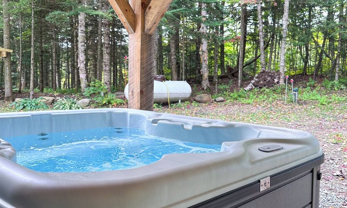 North Troy Casa | Brand New, Private Home with Nordic Hot Tub- Just .5mi to Jay Peak Ski Resort