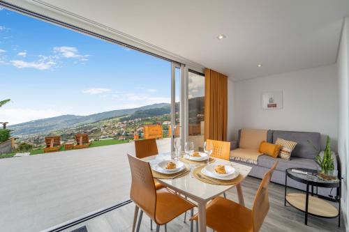Arco da Calheta Apartamento | Brand new private modern apartment with Patio and Sea View