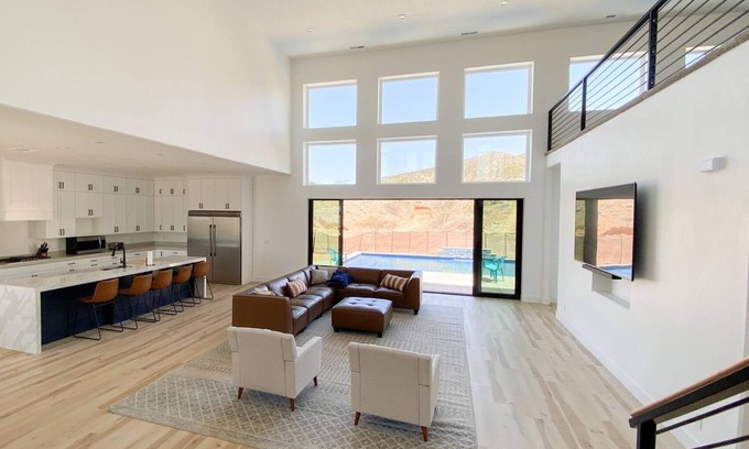 Washington Casa | Brand New Private Villa with Pool + Casita