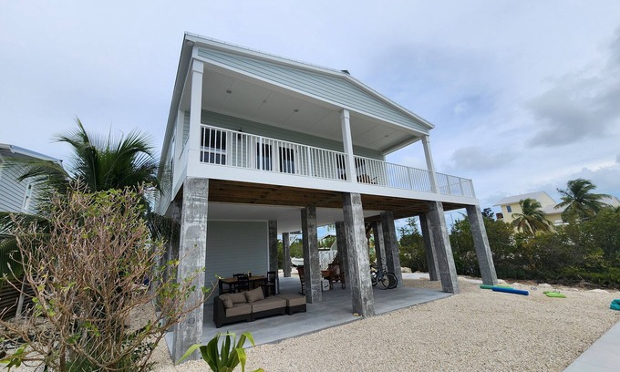 Little Torch Key Casa | Brand new, secluded 3BR house on canal very close to open water