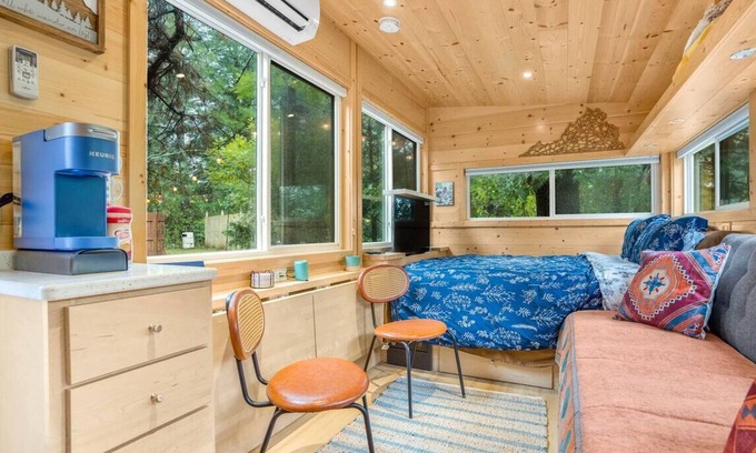 Afton Cabaña | Brand new serene luxury cottage just off the Brew Ridge Trail