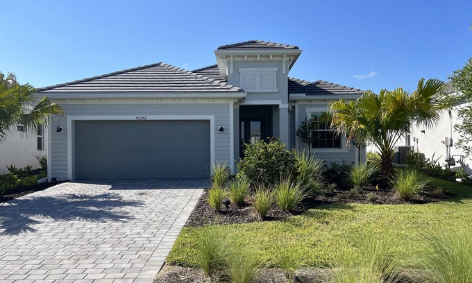 Punta Gorda Casa | BRAND NEW Single Family Home in Private Babcock National with Golf!!!!!