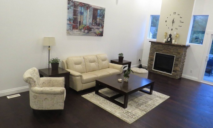 Innisfil Cabaña | Brand New Spacious Cottage by Simcoe lake