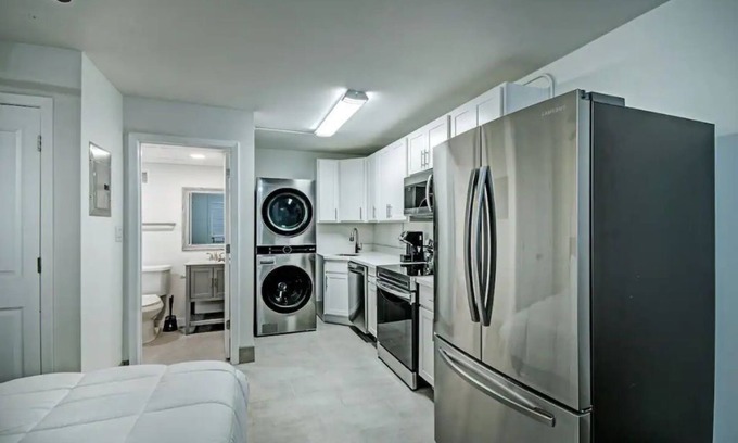 Greater Belhaven Apartamento | Brand new studio apartment - available for short or long term leases!