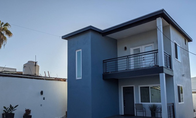 Ensenada Apartamento | Brand New Studio, Confortable, and gated parking, close to downtown.