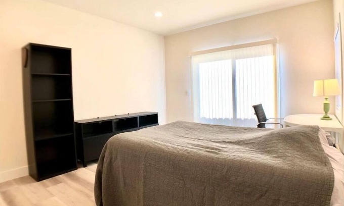 Snail Casa | Brand NEW! Studio Private Entrance/Bath Location