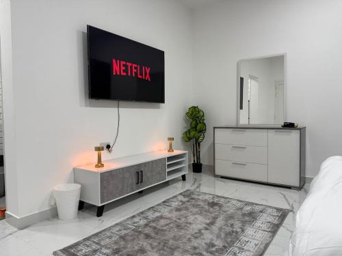 Khalifa City Apartamento | Brand new -Stylish Studio Near to Yas & Airport