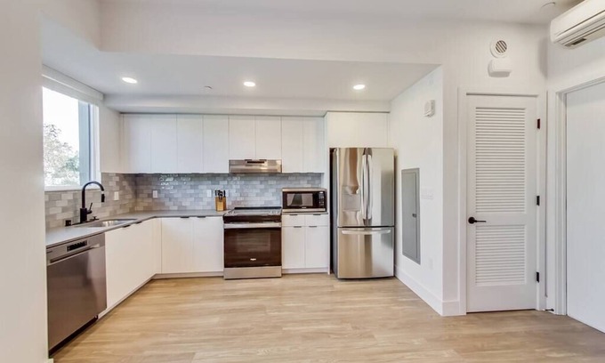 West Oakland Apartamento | Brand New Stylish Studio Suite