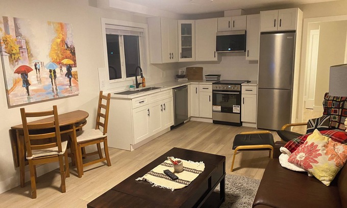 Central Saanich Casa | Brand new suite in Victoria!
